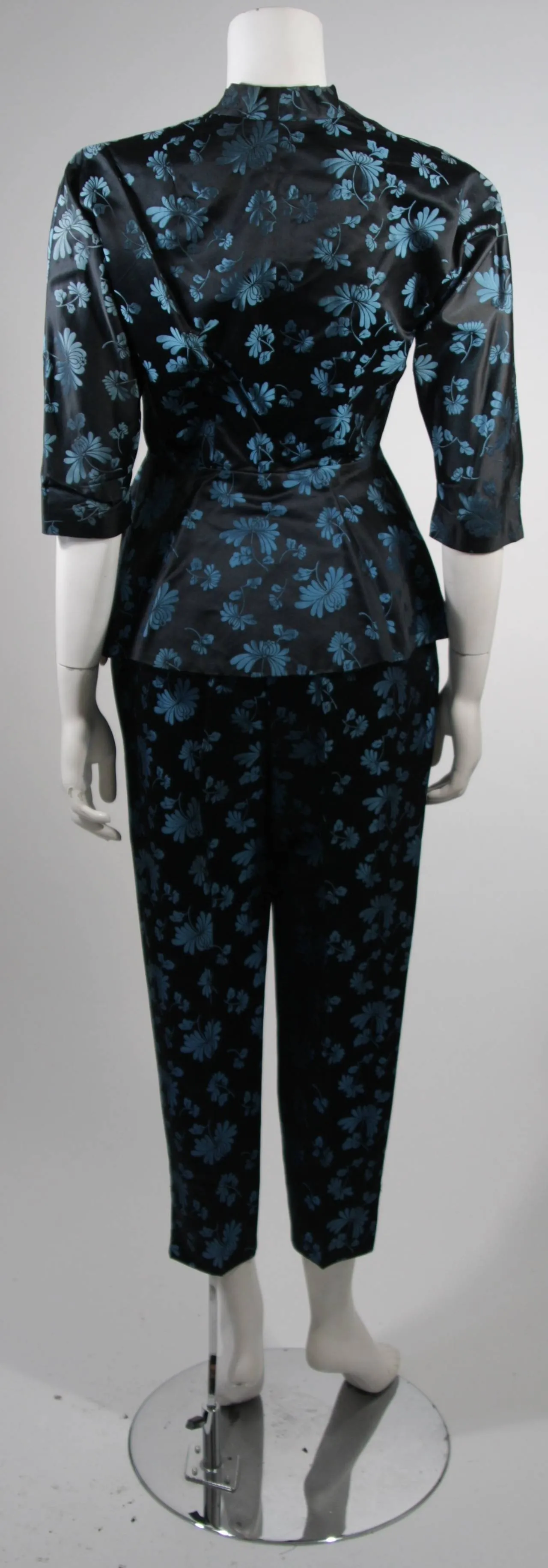 DYNASTY Asian Inspired Black and Blue Floral Pant Suit Sz 0-2