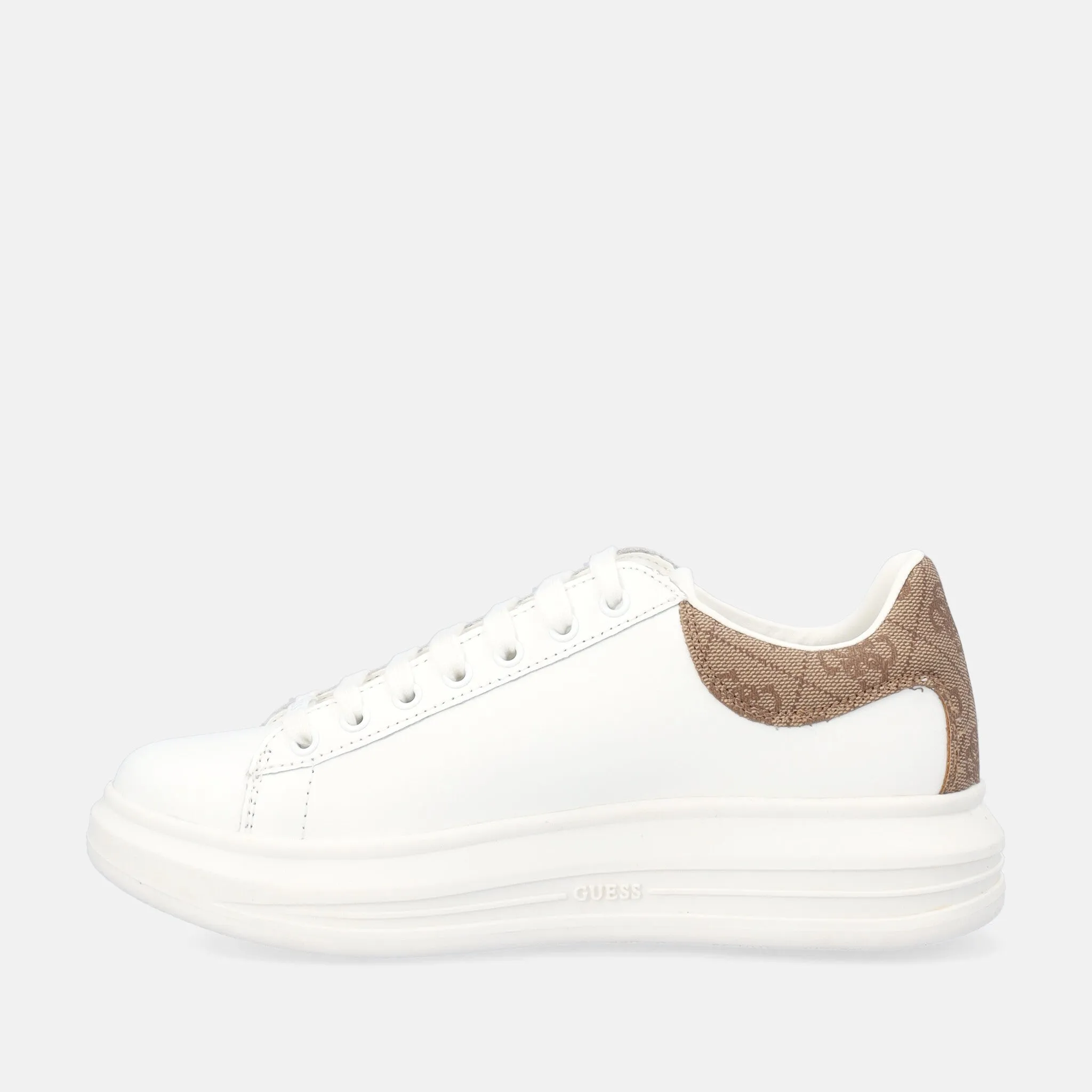 GUESS SNEAKERS